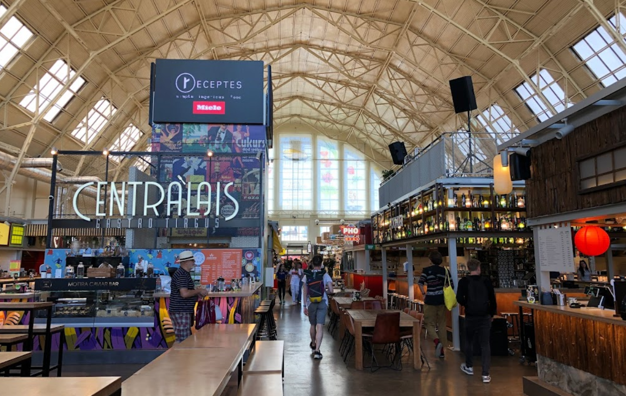 游记:里加中央市场的饕餮之旅