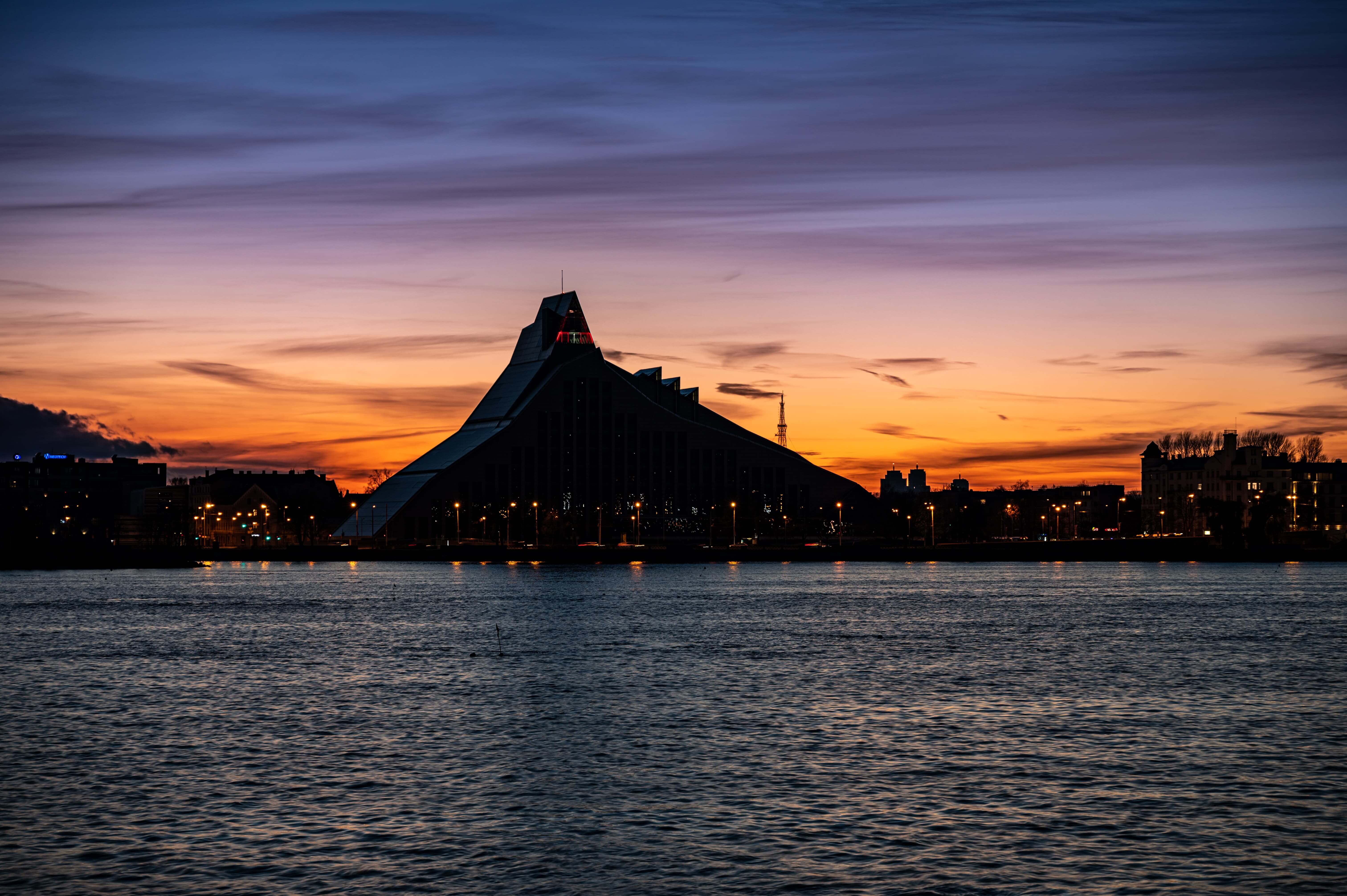 拉脱维亚国家图书馆